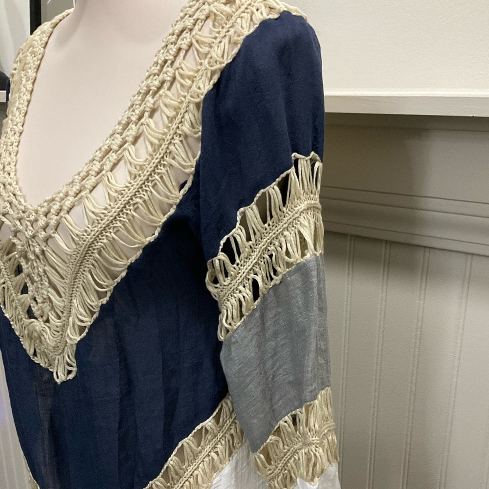 Arianna by Howard’s Boho Crochet Tunic Top – Size L/XL - Picture 2 of 5